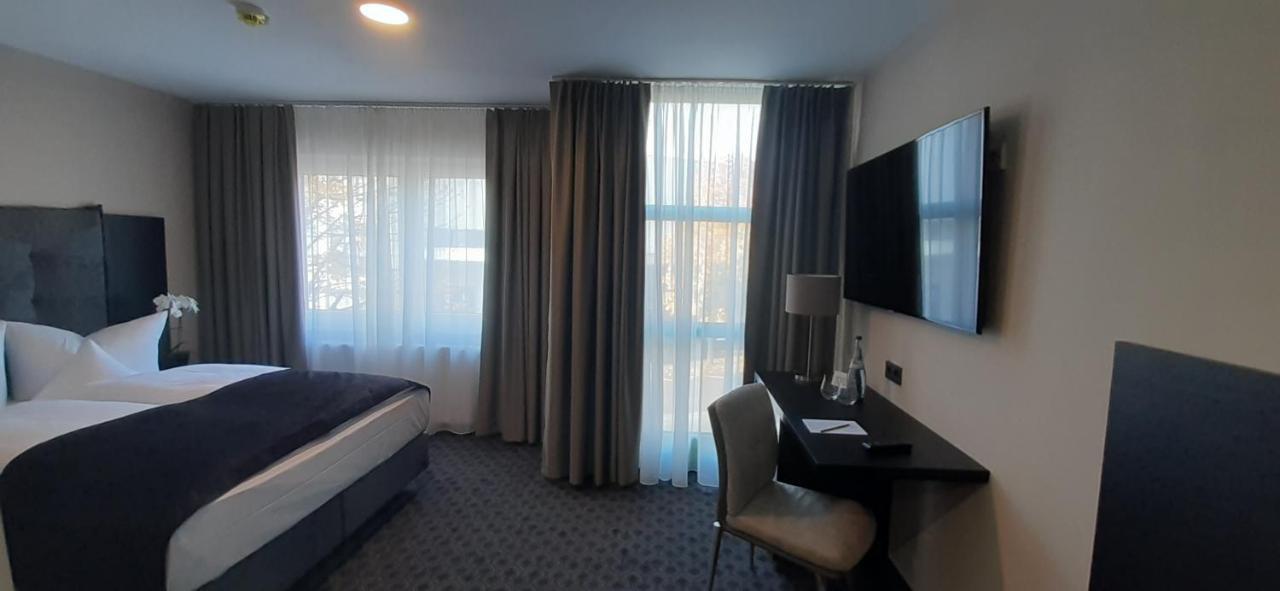 Remstal Hotel Weinstadt Buitenkant foto
